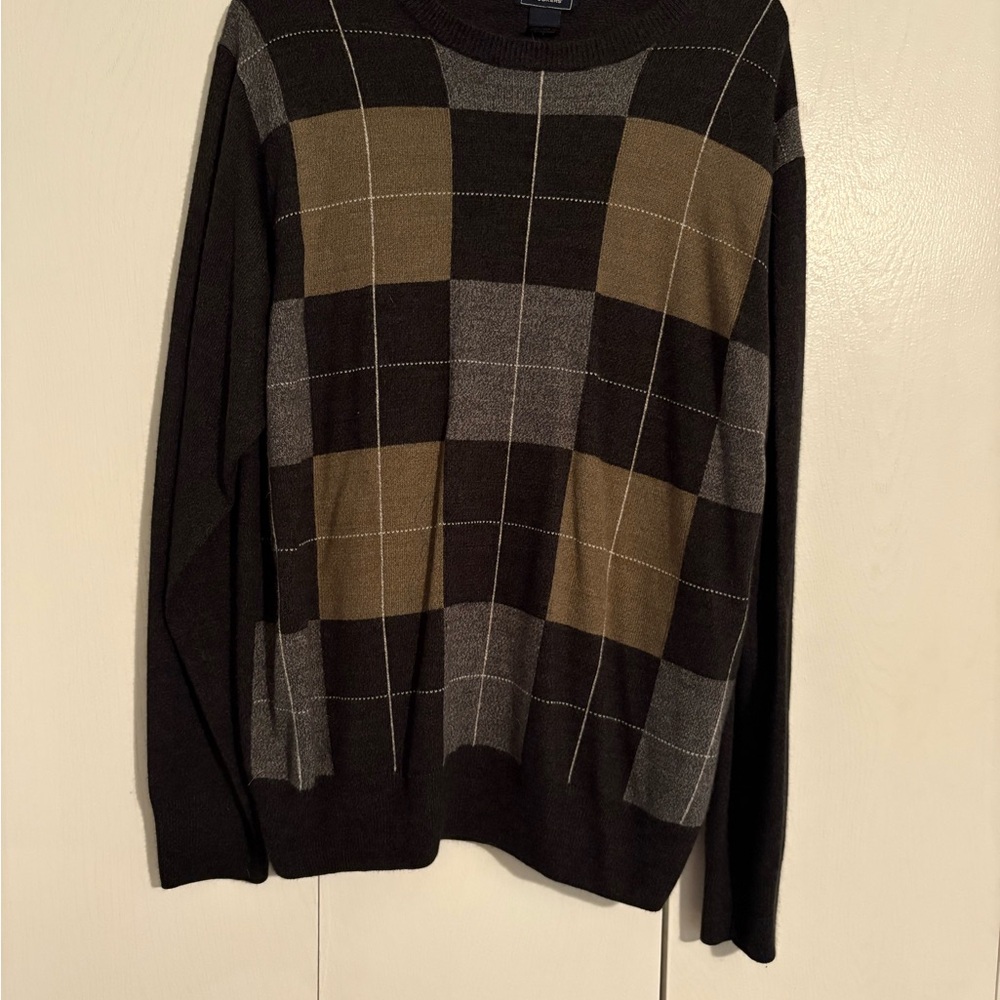 Men's Black and Brown Checkered Sweater